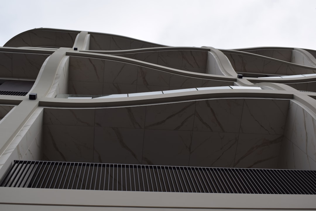 1000 Sq Ft Roof Replacement Cost: Real Contractor Pricing & Material Guide