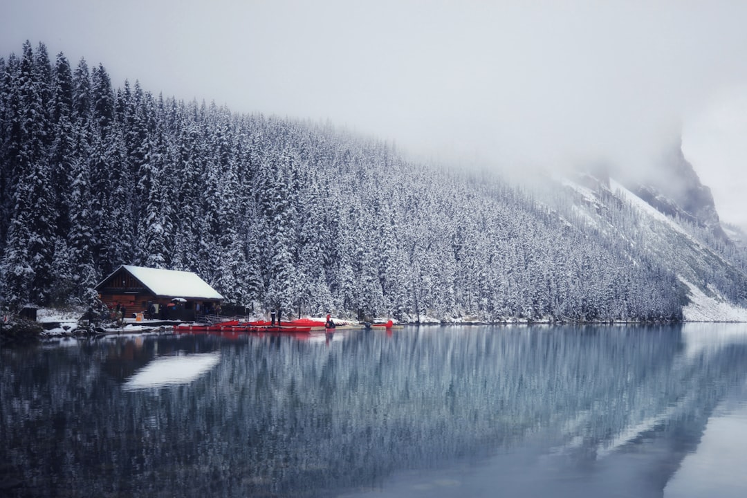 7 Winter Destinations to Avoid According to Travel Experts