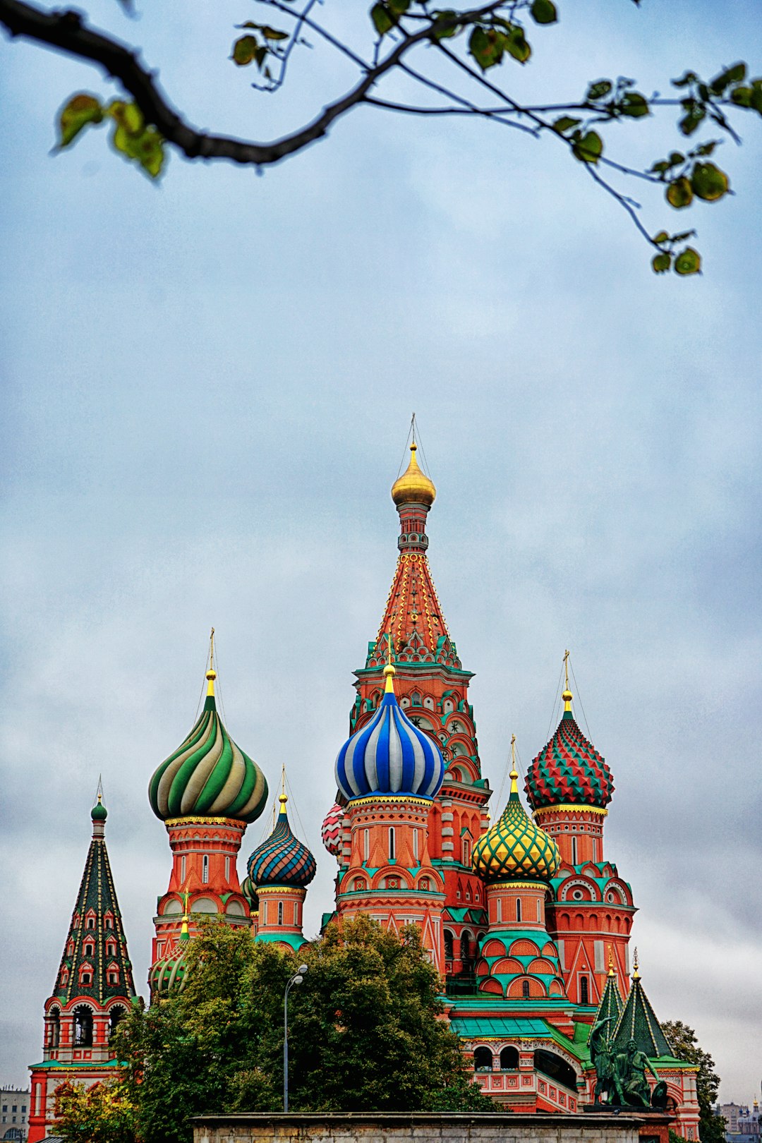 Can Americans Travel to Russia: Visa Rules & Safety Guide