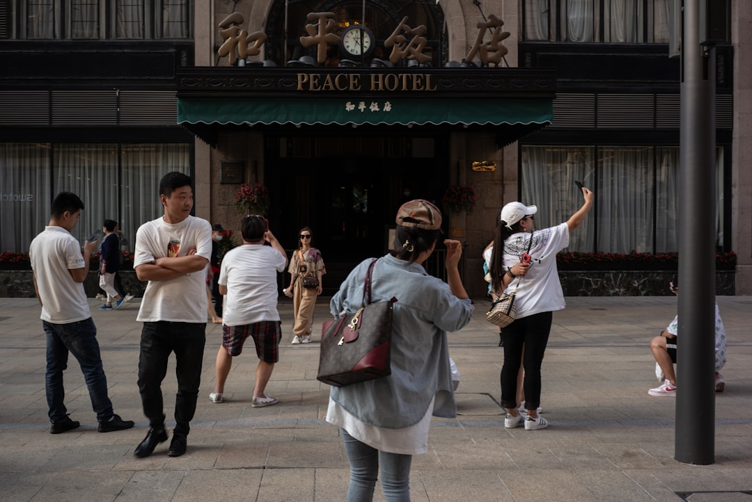 Chinese Travelers' AI Revolution: How Tech is Reshaping Global Tourism