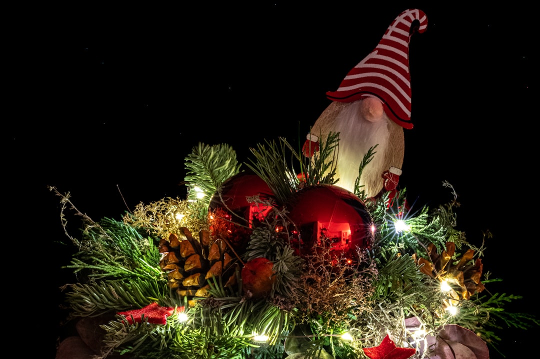 Christmas Vacation Deals: Top Holiday Travel Discounts & Tips