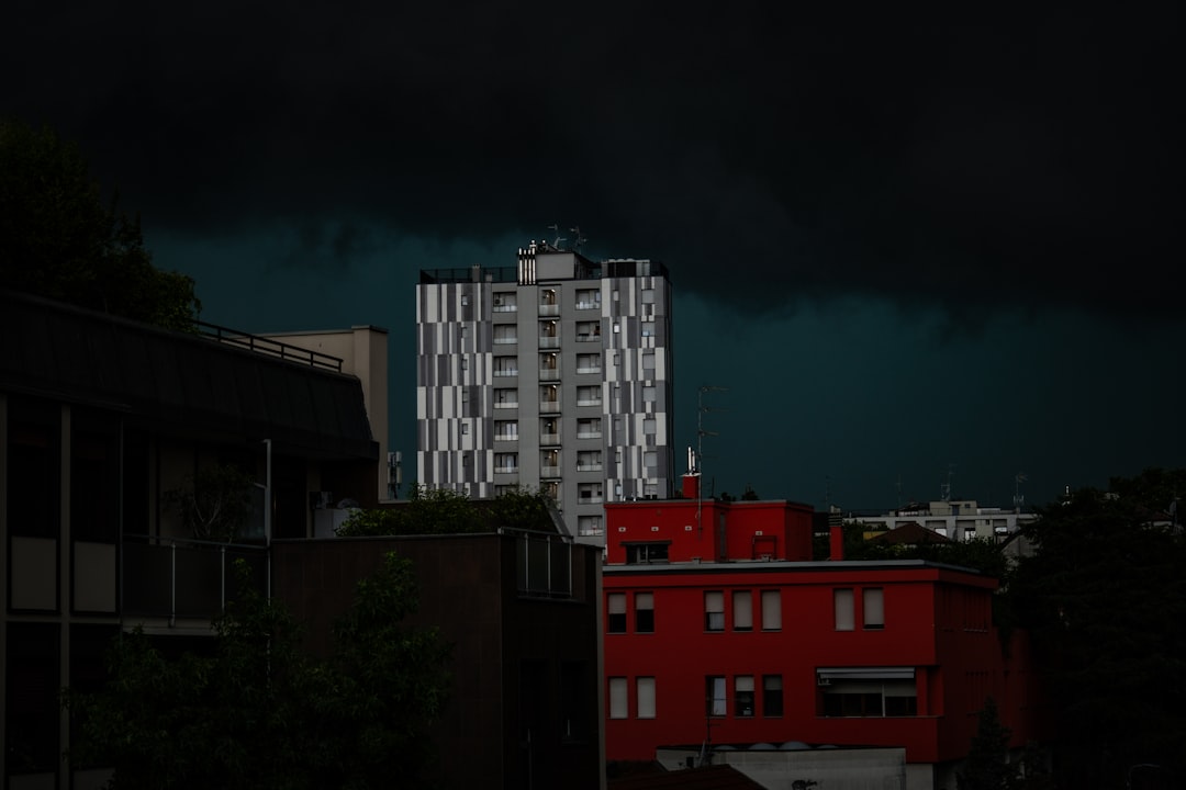 Claim Roof Home Insurance: Storm Damage & Repair Guide