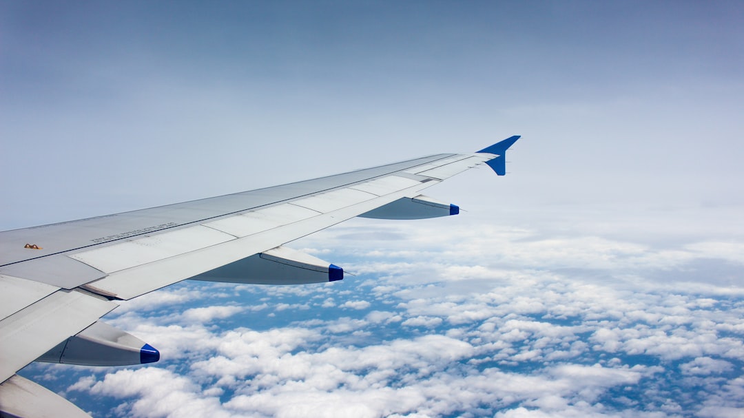 Delta Airlines Revenue Forecast Rises on Strong Travel Demand