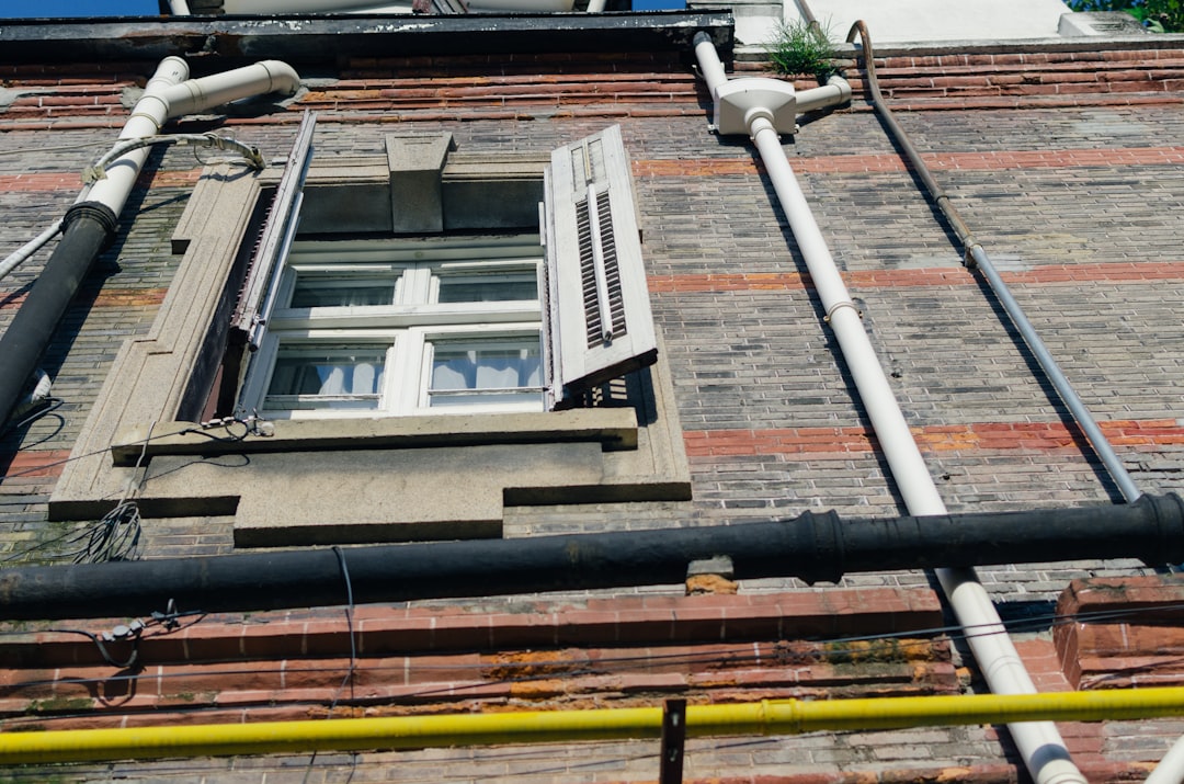 Emergency Roofing Repairs Near Me: Fast Solutions for Storm Damage & Leaks