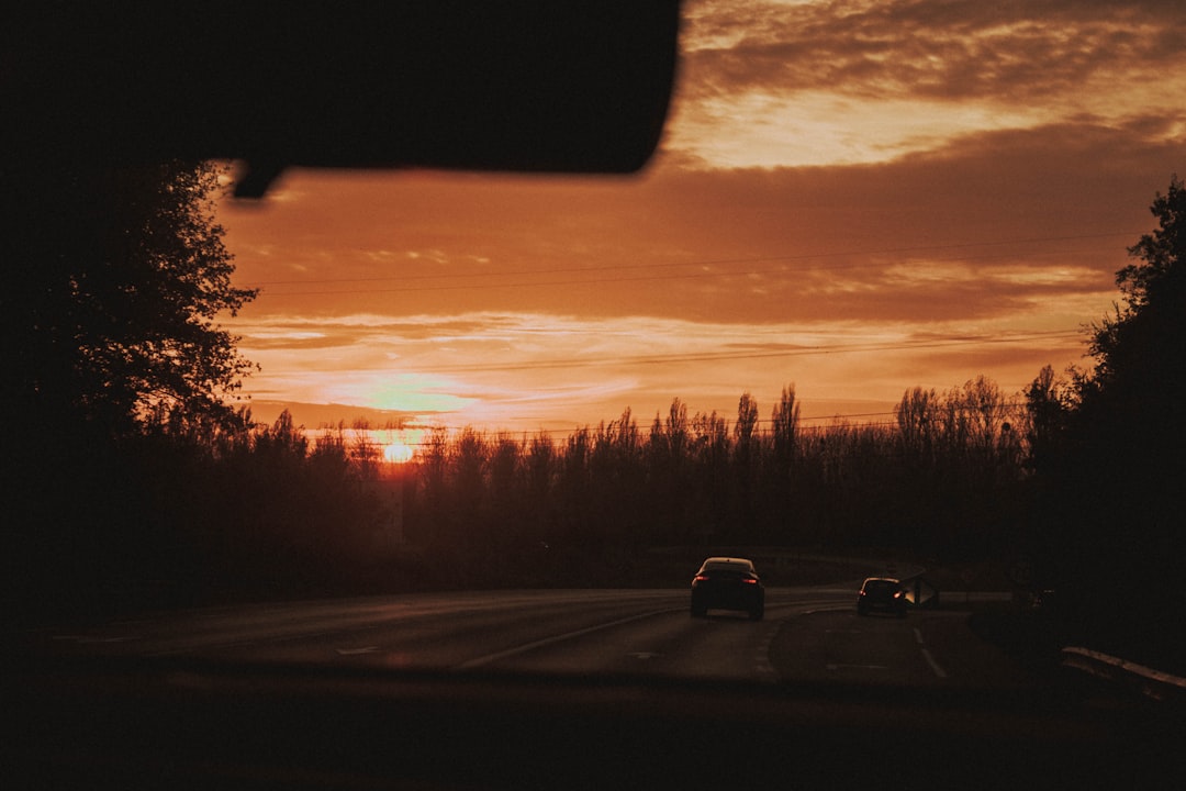 8 Fall Travel Secrets Experts Use to Save Big Money