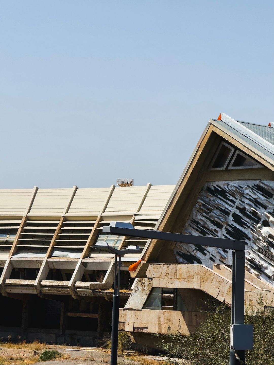 Hanergy Solar Tiles: Complete Guide to Solar Roofing & Energy Savings