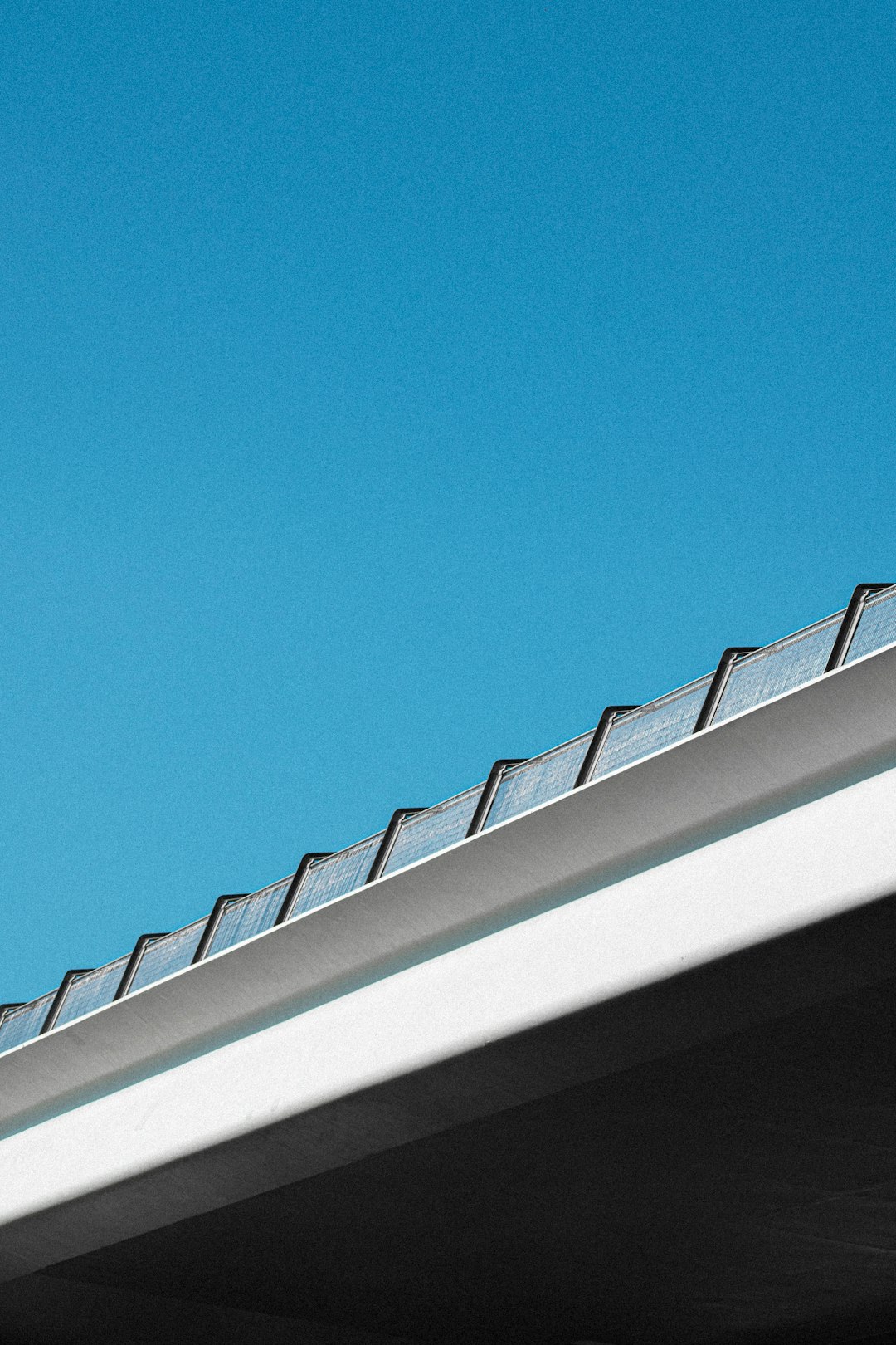 Hantile Solar Roof Tiles: Complete Guide for Homeowners & Installation