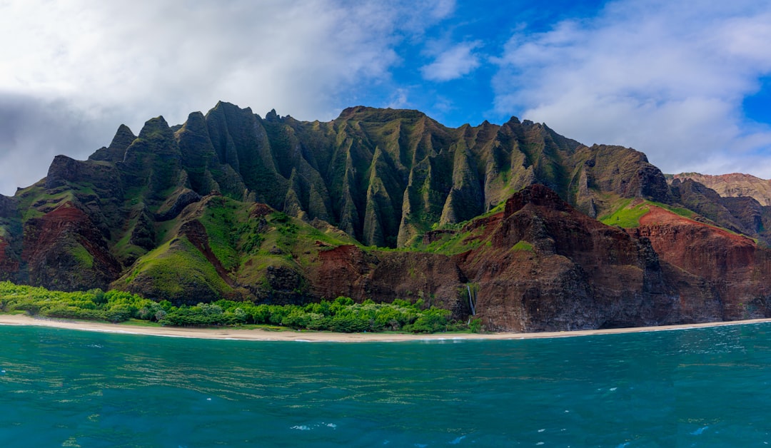 Hawaiian Vacation Packages: Best Deals & Island Tips