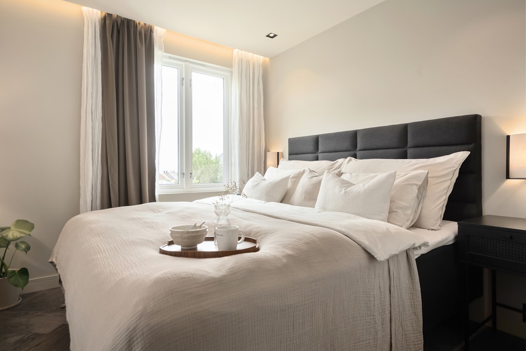 Hotel Room First Steps: Housekeeping's Secret Tip Revealed