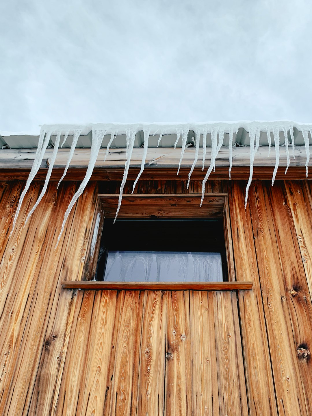 Ice Dam Damage Insurance Claim Guide | Roof Repair Tips