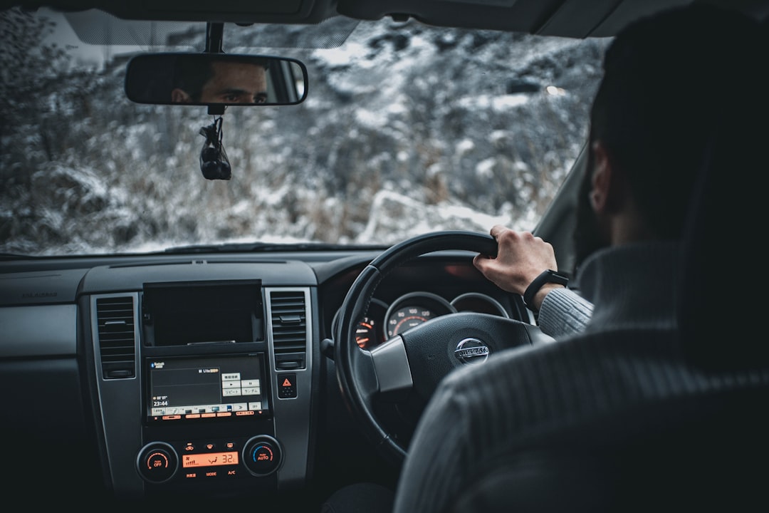 Illinois Travel Agency Offers Free Seatbelt Safety Checks