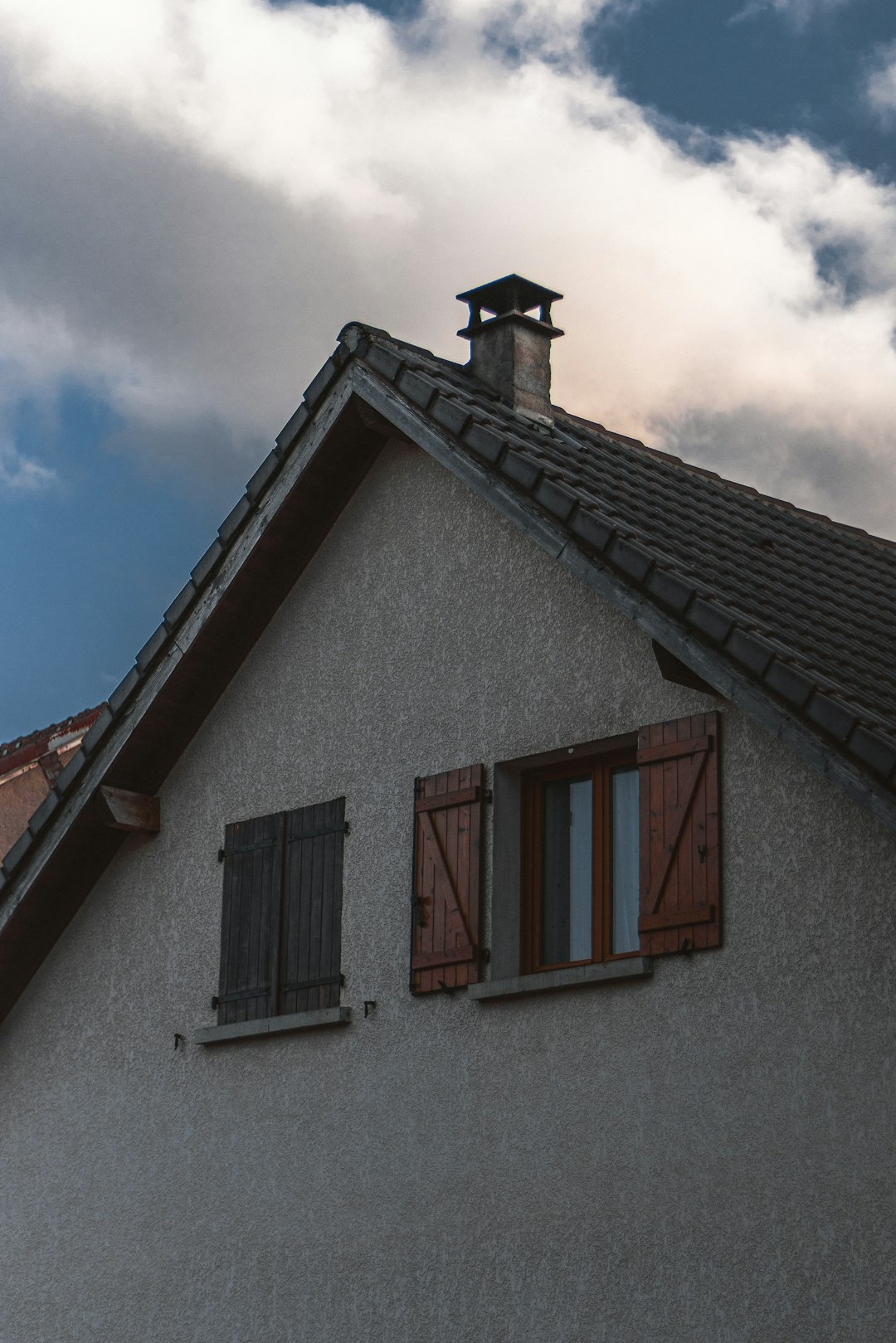 Local Roofers Who Finance: Roof Repair Solutions