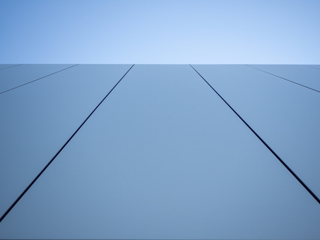 Metal Roof and Solar Panels: Ultimate Energy Efficiency Guide