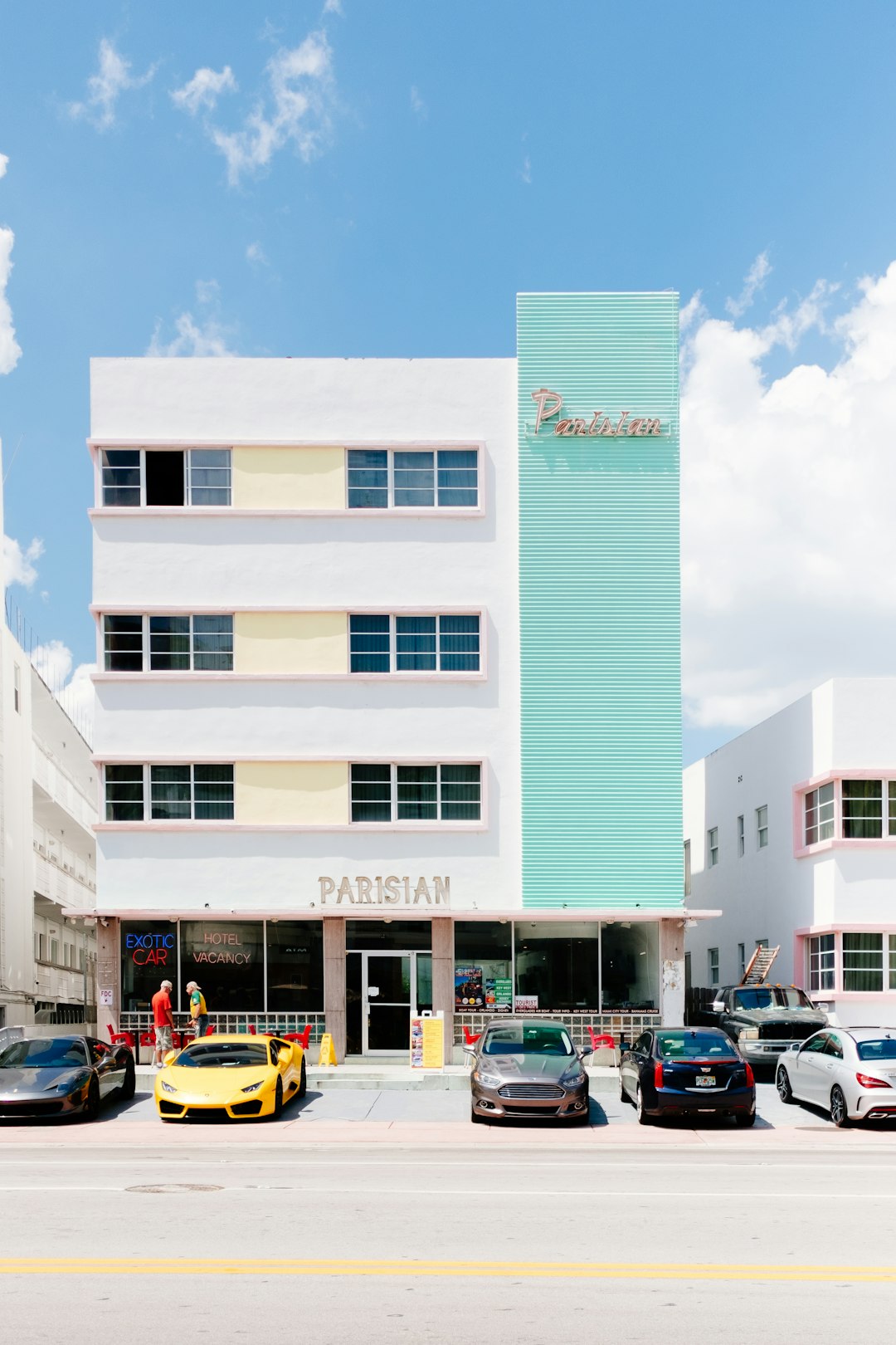 Miami Vacation Rentals: Ultimate Guide to Beachfront Condos & Luxury Villas