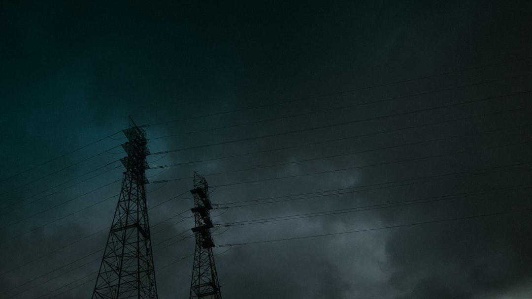 Nor'easter Chaos: Power Outages & Travel Nightmares Revealed