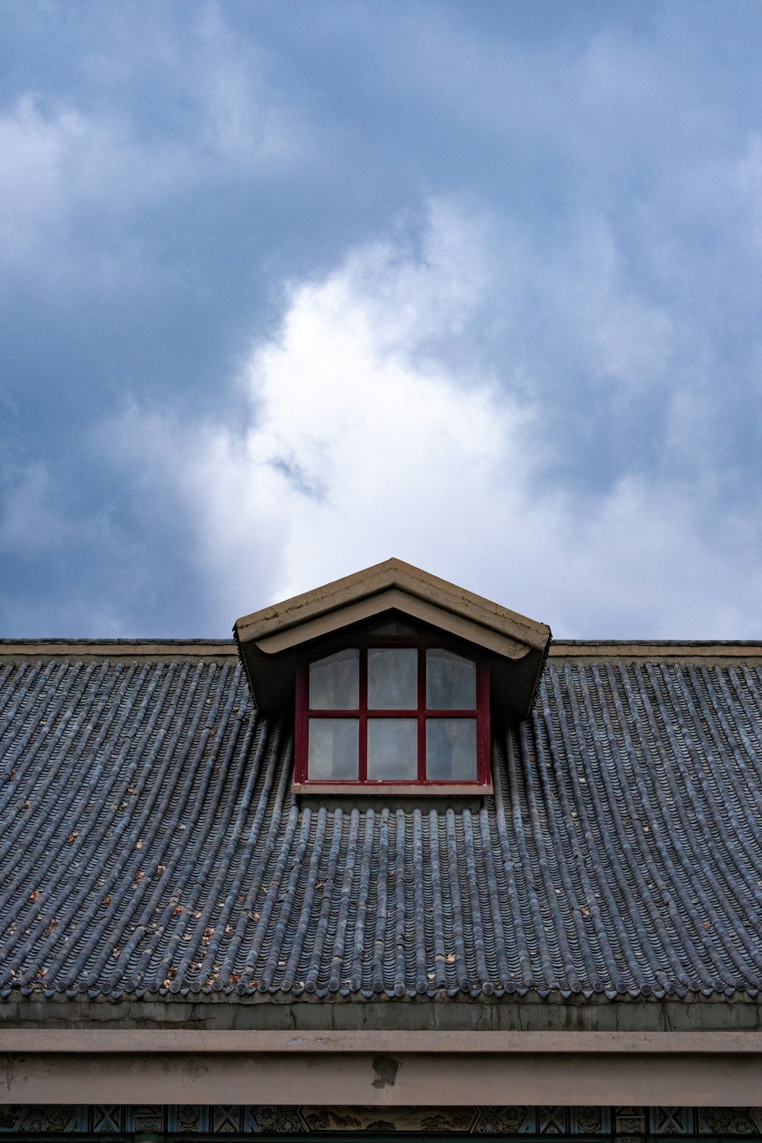 Roof Claim Company Guide: Storm Damage & Insurance Process