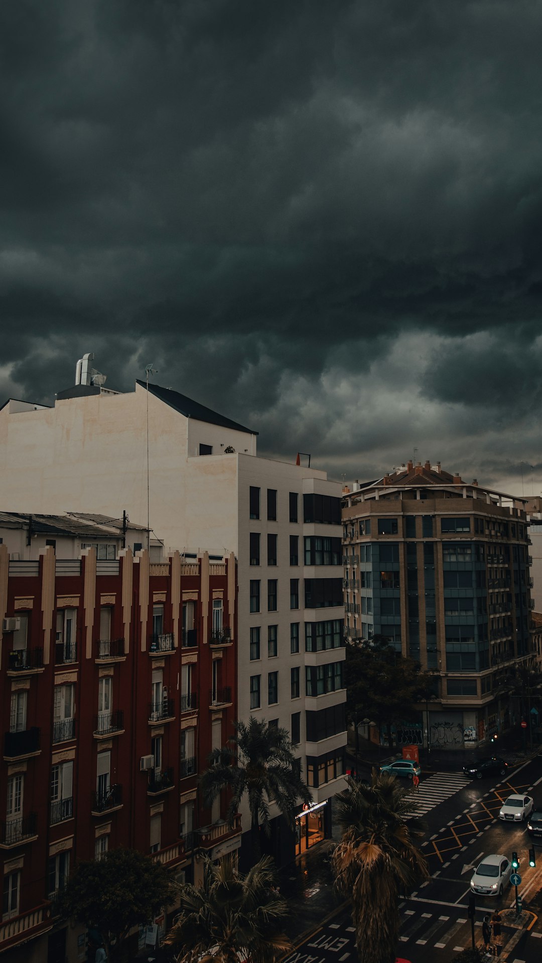 Roof Damage and Insurance Claims: Expert Storm Repair Guide
