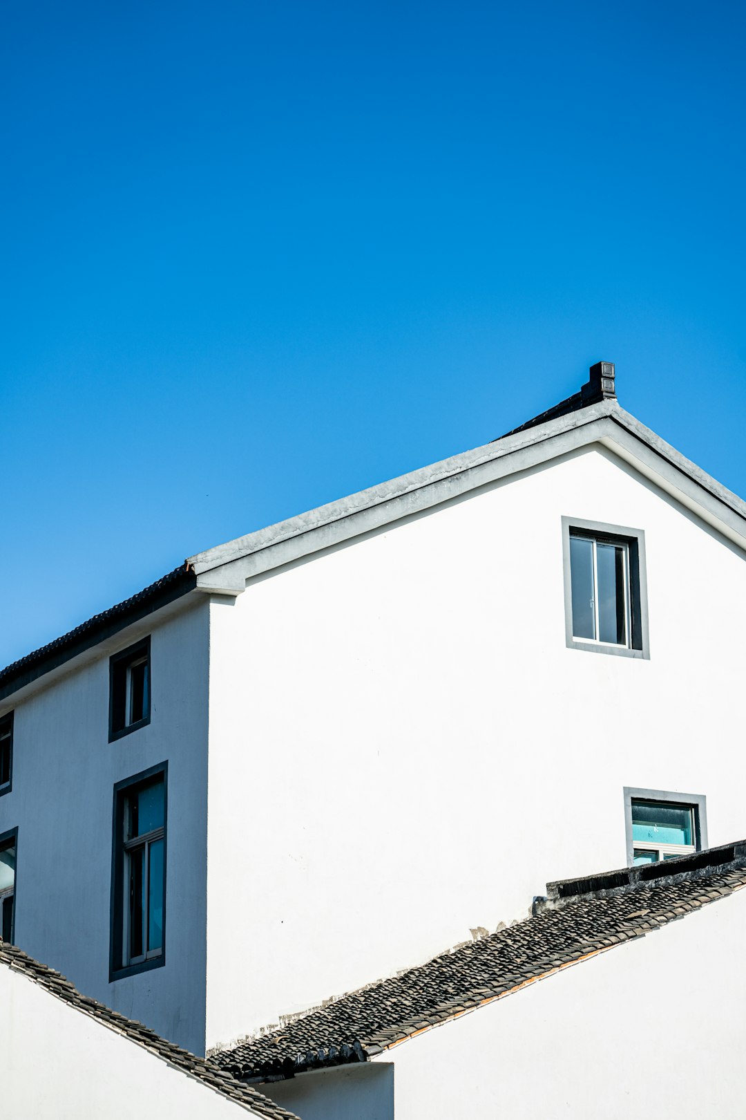 Roofing Companies That Have Financing: Your Guide to Affordable Roof Repair & Installation