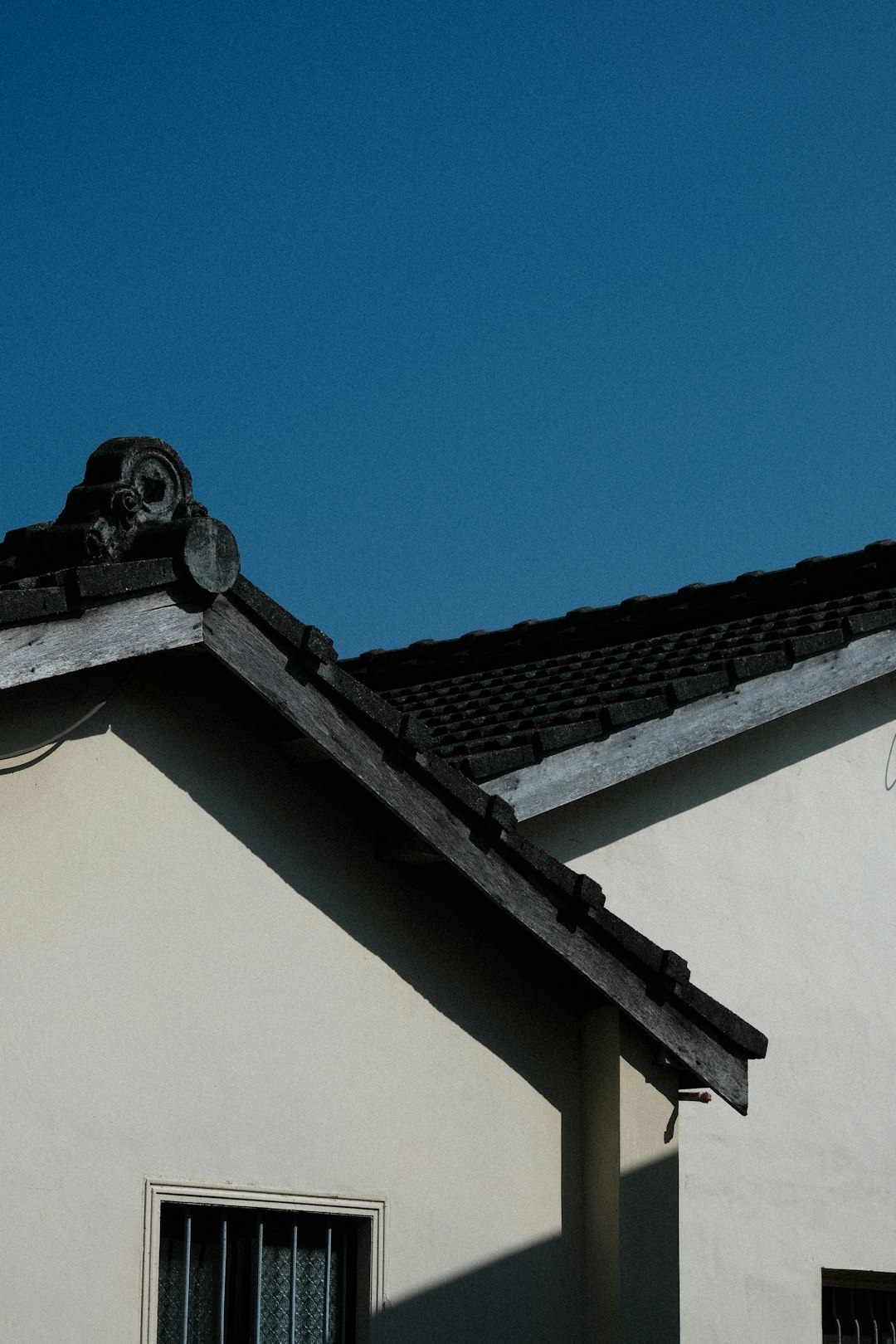 Roofing Repair Contractors: Expert Tips & Cost Guide