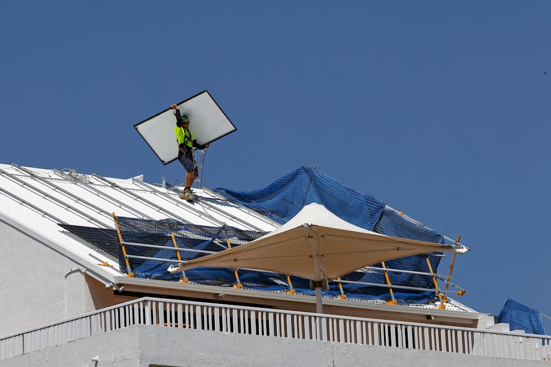 Roofnest Solar Panel Guide: Energy Savings & Roof Protection