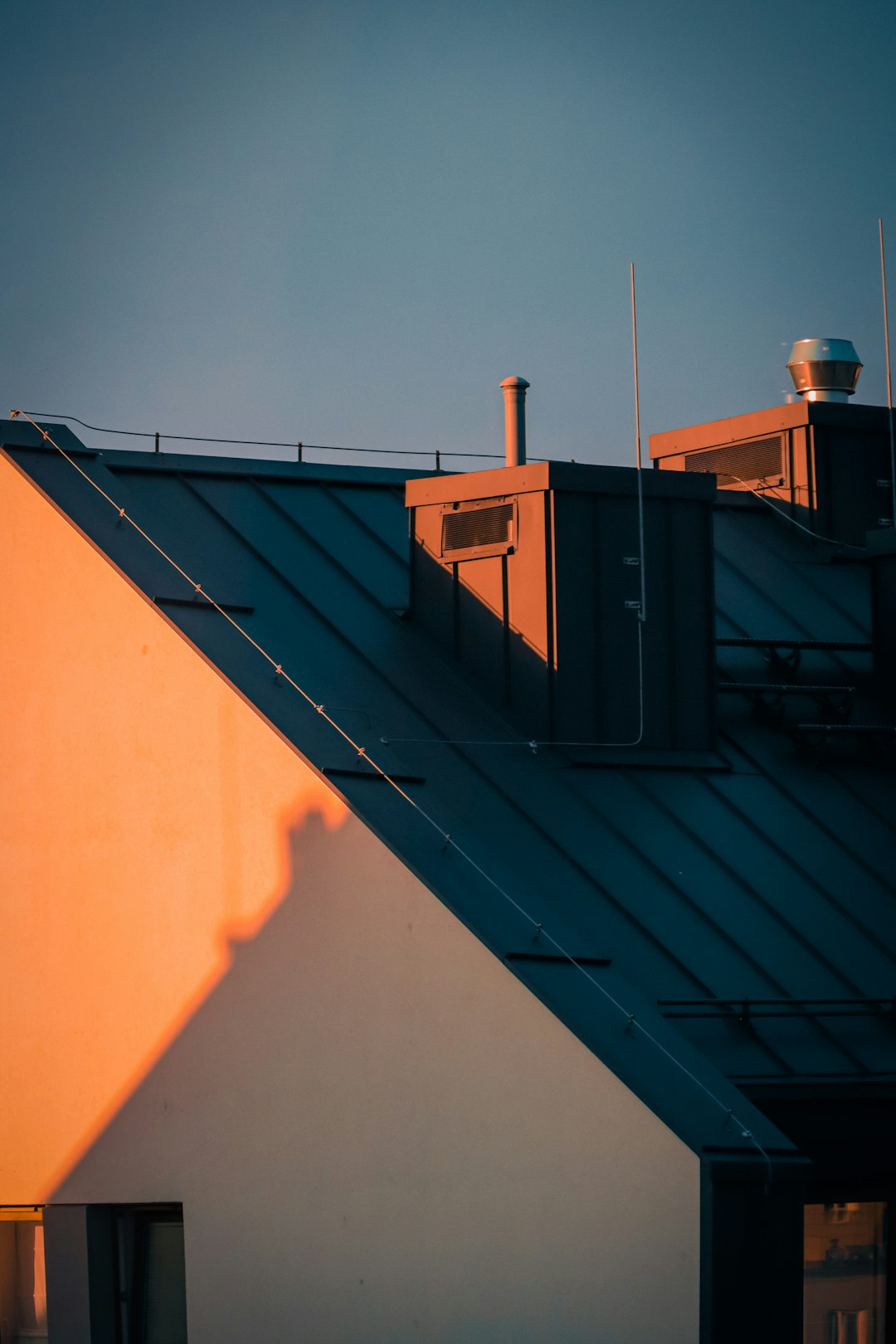 Rooftop Solar Near Me: Expert Roofing Insights Before Installation