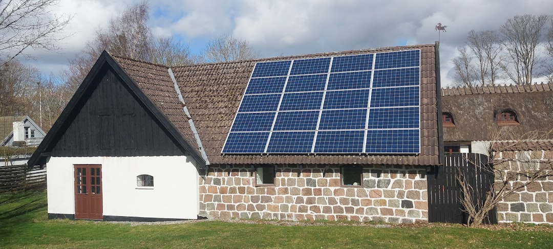 Solar Panels on Both Sides of Roof: Maximizing Energy with Roofing Integrity