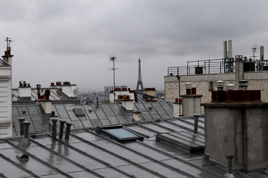 Storm Damage Roof Insurance Claim Guide: Expert Tips & Repair Process