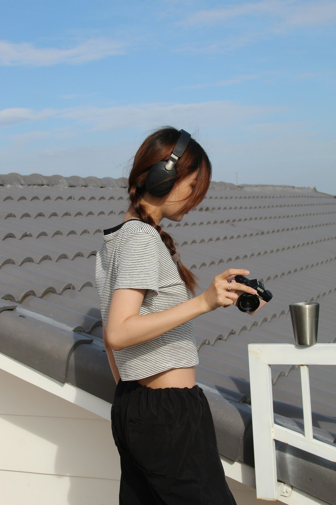 Tesla Solar Shingles: Complete Guide for Homeowners & Roofing Experts