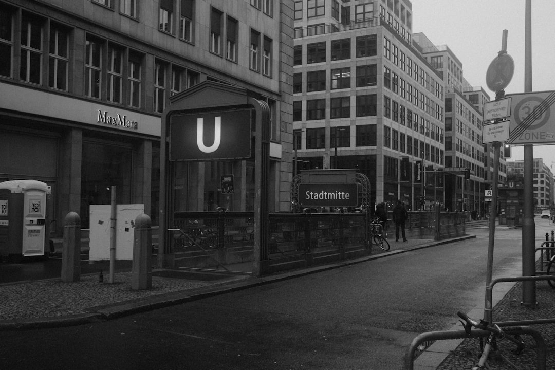 United Airlines Soars: Record Revenue Revealed!