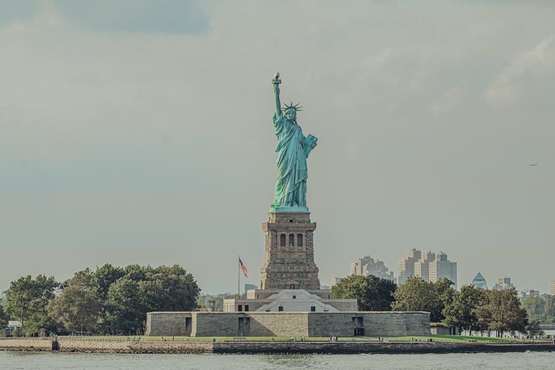 US Tourism Decline: Why Foreign Visitors Are Staying Away